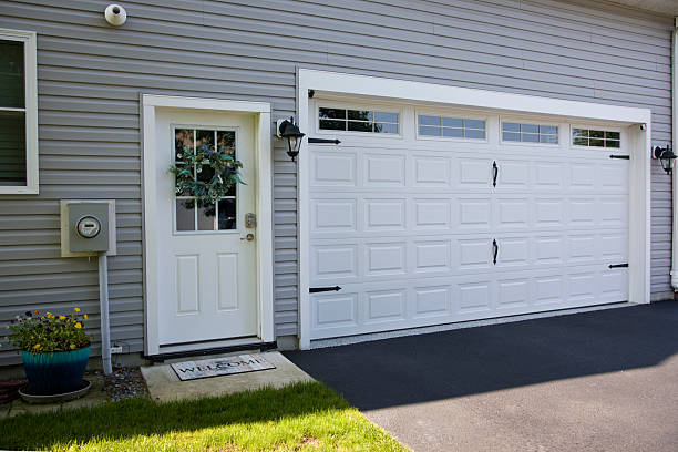 24/7 Emergency Garage Door Panel Replacement experts in Chelan County County, WA